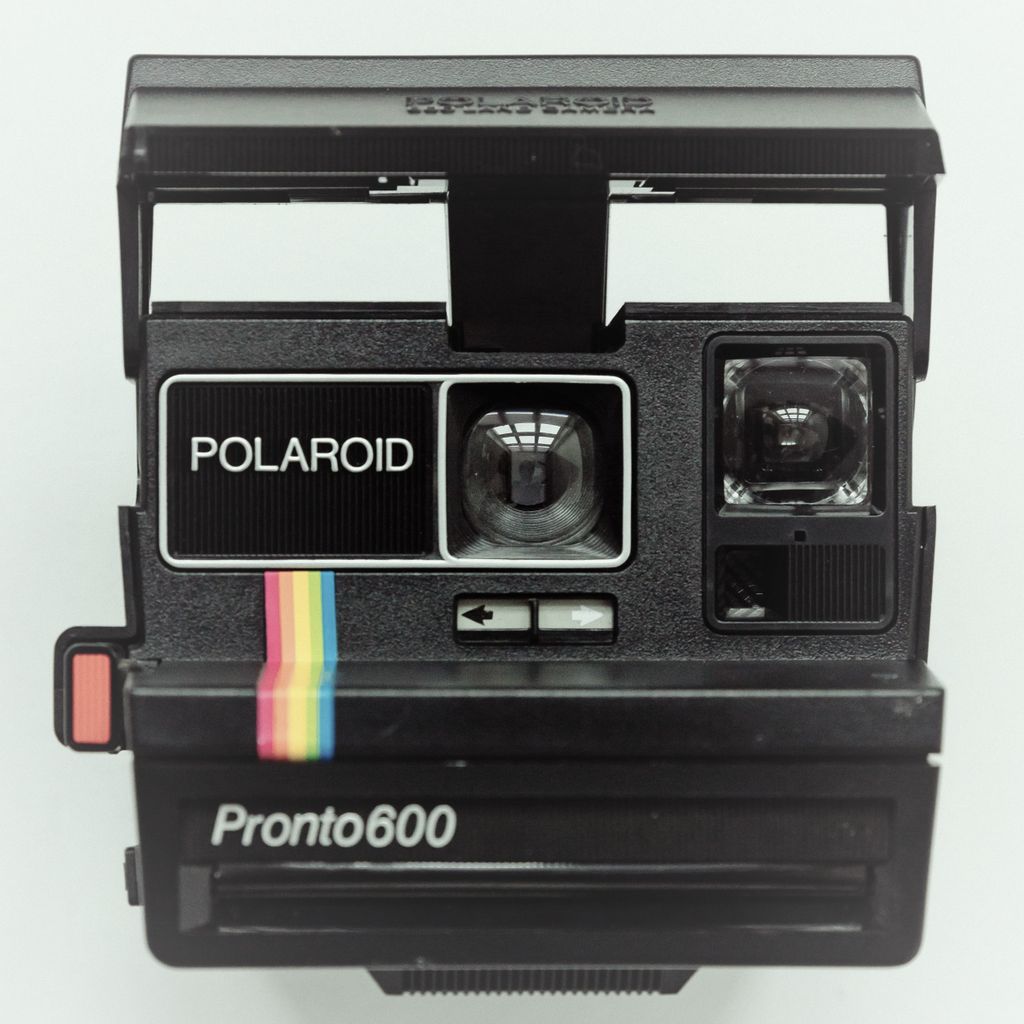 yipandbeep's tweet photo. #ThrowbackThursday – when we shook our photos – irresponsibly! The ol’ Polaroid is one of the very few things we don’t charge. Today, #positive has you covered!
#polaroidweek #polaroidphotography #PositivePowerBank #PoweredByPositive #YipAndBeep #Retro #Vintage #Hipster #Old https://t.co/haesYGBABd