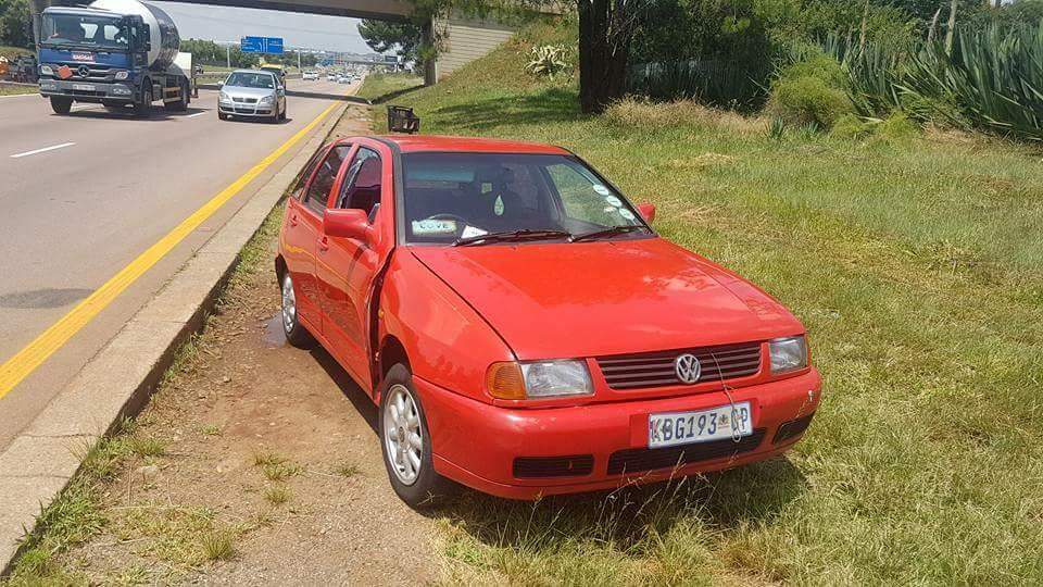 mghirah's tweet photo. @stolencarRSA @WITBANK_NEWS @MakeSAsafe 

If anybody is missing a red VW Polo, there's one abandoned just under Hendrik Verwoerd bridge on Ben Schoeman Freeway. Driver side window broken. KBG193 GP https://t.co/0JtWQj7C0e