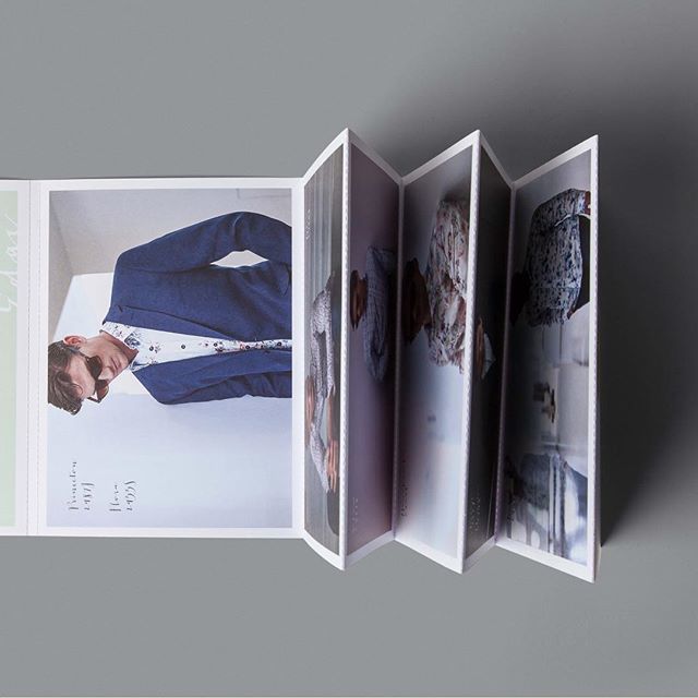 JordanGilroy's tweet photo. Another shot on the concertina fold lookbook I design but this time from another angle 👀 —
#logo #branding #thedailytype #dmtype #typography #typespire #goodtype #lifestyle #style #typegang #graphicdesign #vsco #visualsgang #visualsoflife #design #br… https://t.co/Gkpn6ZAzDM https://t.co/dqsdgSFJ5l