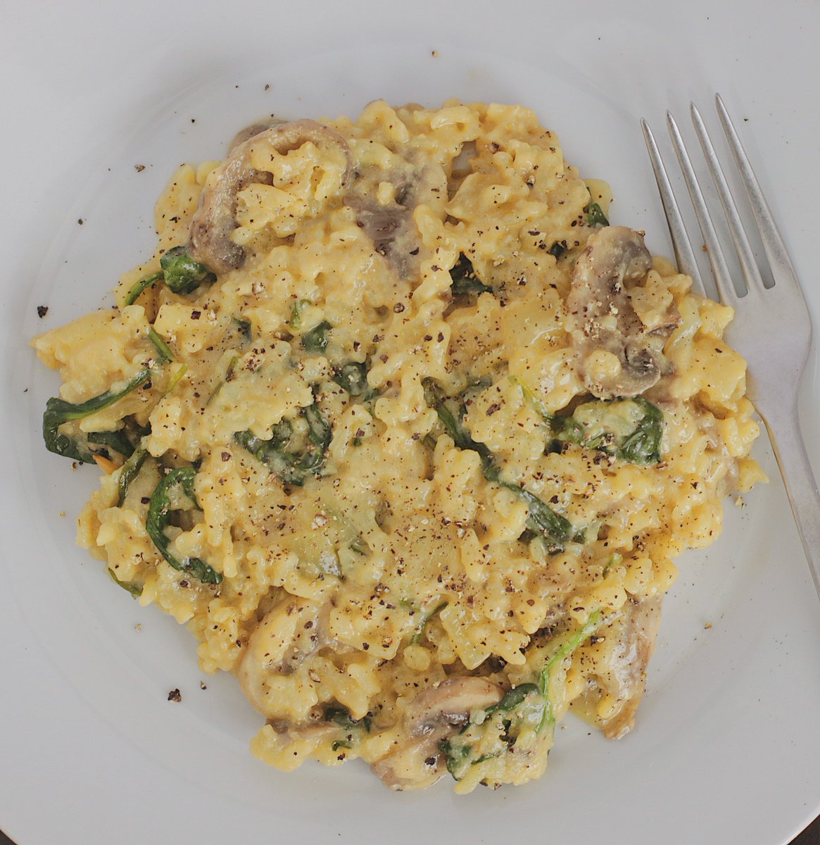 TheHSPblog's tweet image. White Wine Mushroom Risotto Recipe (Vegan+GF)

This &quot;comfort-food&quot; dish feels indulging, but it&apos;s packed full of healthy ingredients (including wine haha) so you can feel good about eating it too.

Ps. It will make a great Valentine&apos;s Day dinner ;)

xoxo
wp.me/p8hBCx-mi