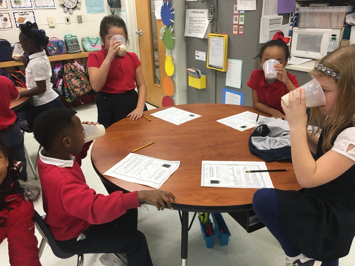 Golden2nd's tweet photo. States of matter fun! #AustinInnovators #coolscience #experimentfun https://t.co/l1YDuxVGlC