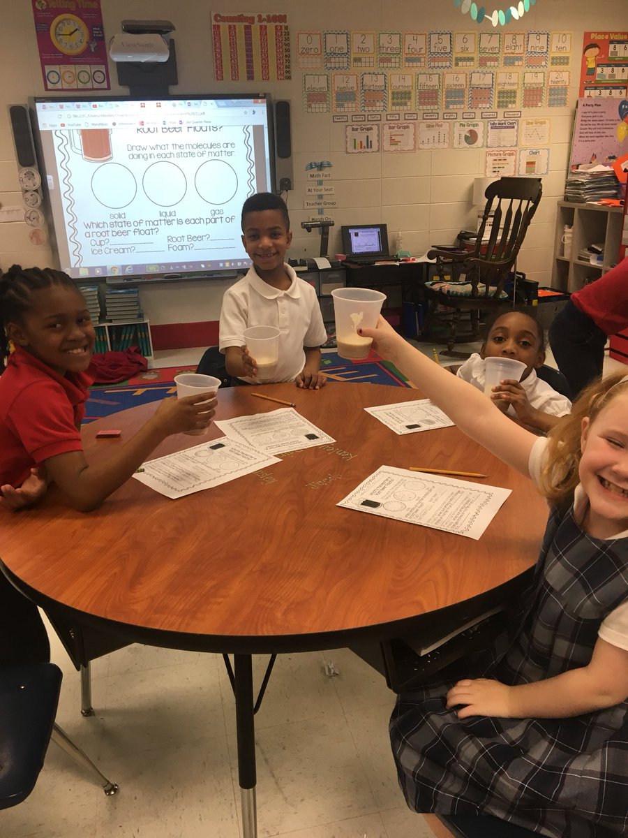 Golden2nd's tweet photo. States of matter fun! #AustinInnovators #coolscience #experimentfun https://t.co/l1YDuxVGlC