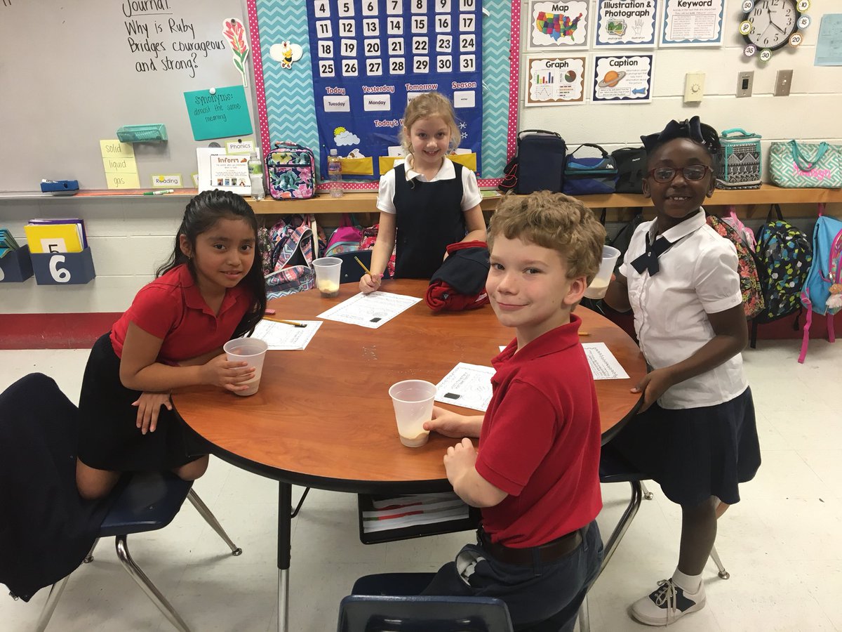 Golden2nd's tweet photo. States of matter fun! #AustinInnovators #coolscience #experimentfun https://t.co/l1YDuxVGlC