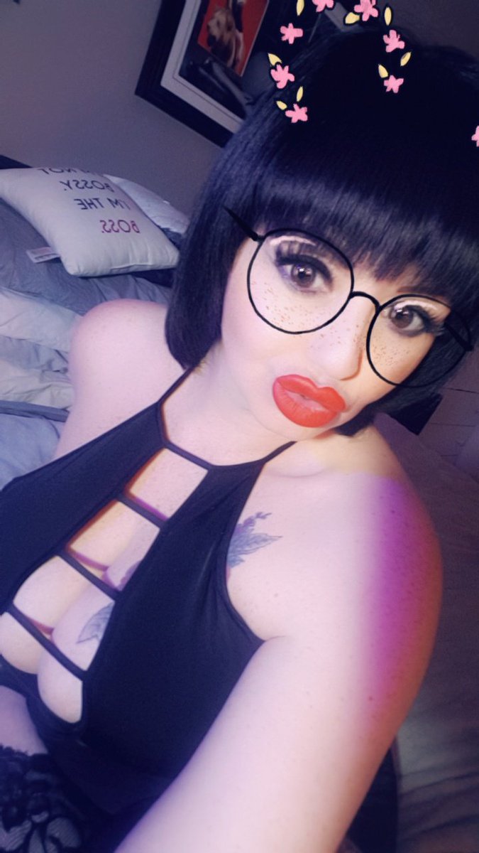 MiaOffici1's tweet photo. Feeling better and looking for a very #naughty special companion tonight  could that be you ? Yummmm https://t.co/K2FSsdZ1Qo