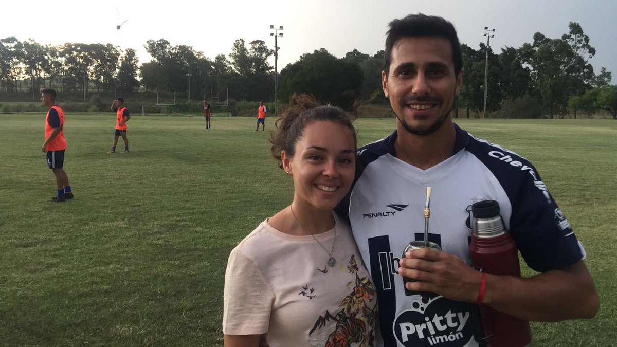 #CopaLibertadores Sub 20 | Federico y Iohanna son cordobeses, trabajan en Montevideo y hoy fueron a sumar su aliento al entrenamiento de nuestro equipo en Uruguay 💪👏