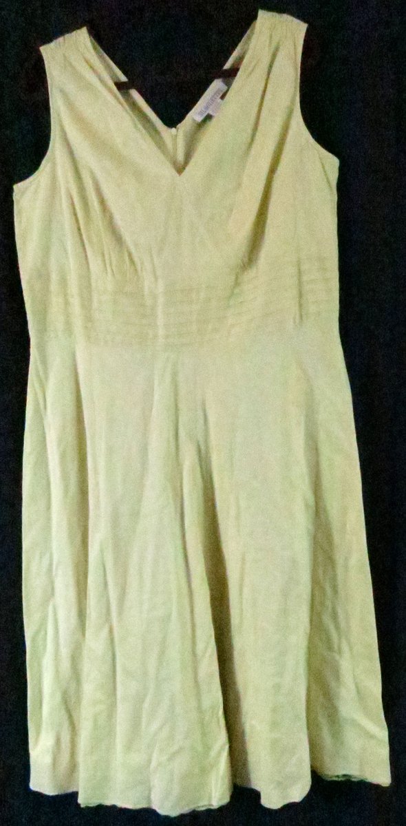 Alzadagrace's tweet photo. Silhouettes 16 Yellow Sleeveless Dress Cotton Light Pretty V Neck #Silhouette #TeaDress https://t.co/XmGoJ1c5NM via @eBay https://t.co/xPZDoRju5d