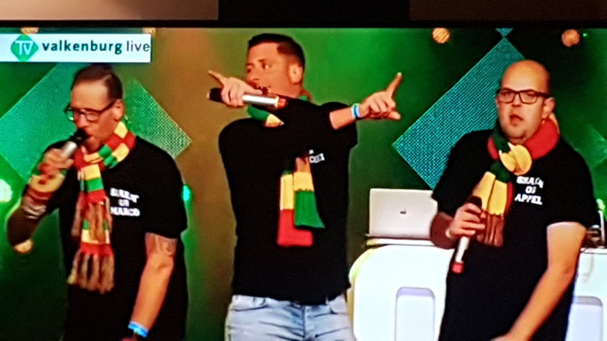 Wat kunnen jullie geweldig zingen op de tv bij auw wieverbal in Valkenburg fijne carnaval jongens ❤💛💚 <a href="/Shakindjs/">Shakin' Dj's</a>