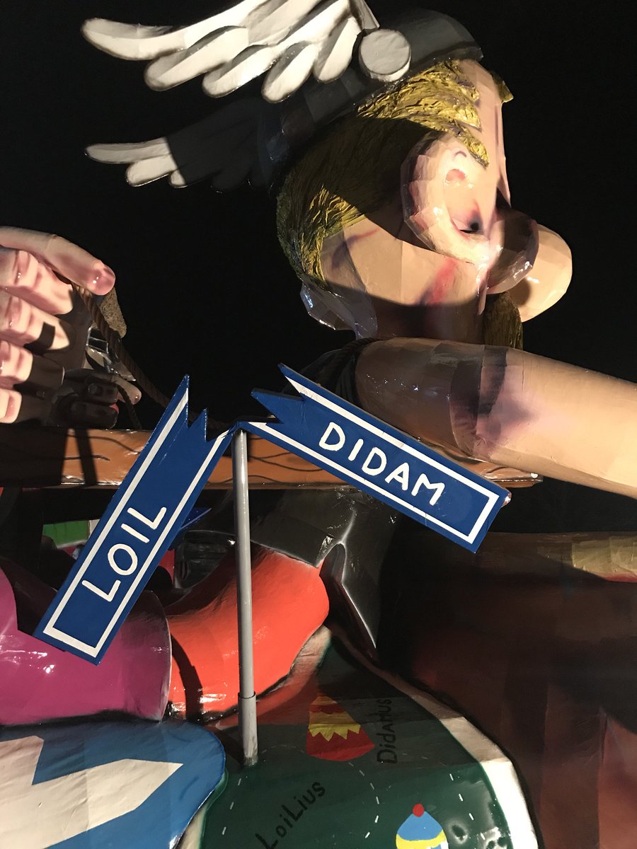 HartvanLoil's tweet photo. Carnaval in Loil is begonnen! De Sökkels en de Rakkenakkies presteren een fantastische wagen met een zeer aansprekend en actueel onderwerp: “De Galliërs van Montferland” Lees de prachtige toelichting op de bijgevoegde foto’s https://t.co/NpH7tKUO8T