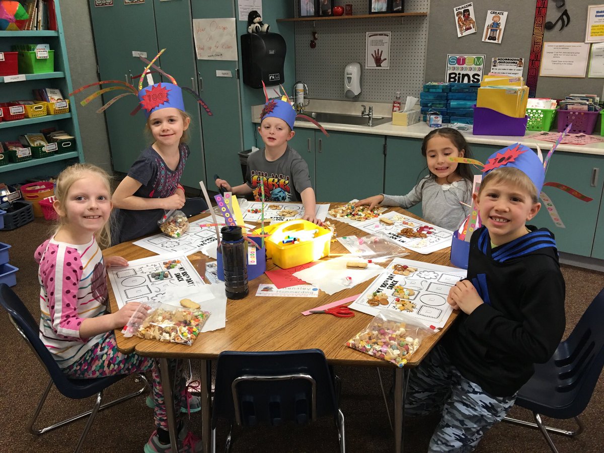 AsfeldSandy's tweet photo. First Grade Celebrates the  100th day of school!
#csestrong #cserocori #cseproud https://t.co/wjTjwc4py5