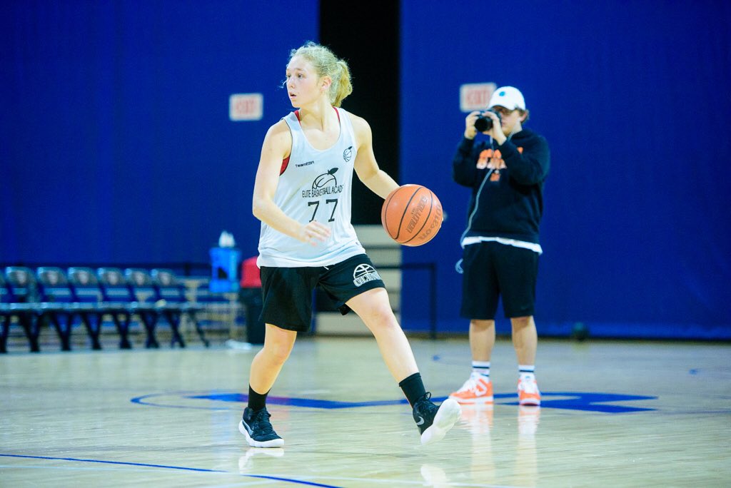 JL_Hemingway's tweet photo. '21 McKenzie Hudgen was a standout at #EBAFallFinale
She impressed with her work ethic, IQ & skill
She's back for #CoachHemi317
Her Sky Diggs teammates have invites as well for March 10
https://t.co/mvDFVurGWr https://t.co/CVbZYKTp5P