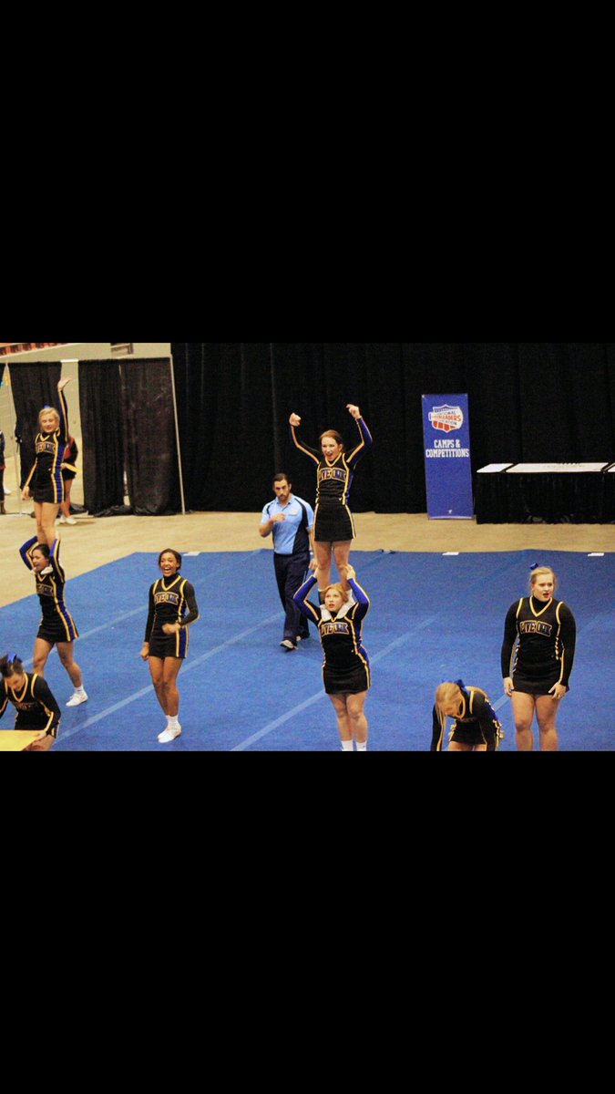 DevynRamsey's tweet photo. A big shoutout to the baddest ladies in medium varsity and large jr high as they compete at nationals this weekend! Strictly business 😎 https://t.co/RdFofZpe2P