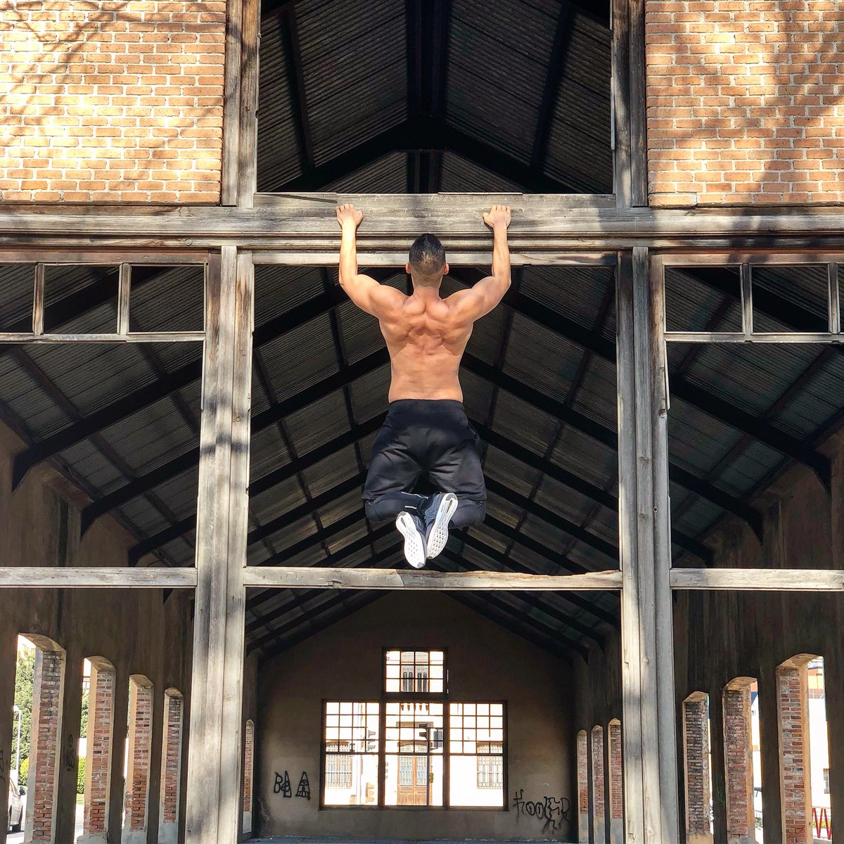 Wjtraining's tweet photo. Más difícil que posar fue llegar hasta ahí...😅
#Wjtraining #Coach #PerformanceFit #Nutrición #Supérate #TrainingDay https://t.co/ka3kgnuECa