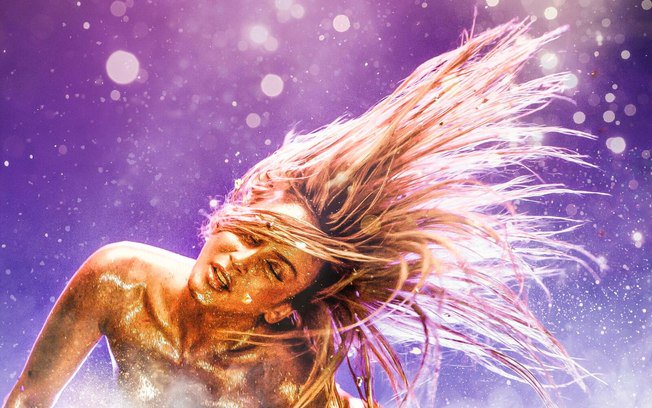 localsofbrazil's tweet photo. Claudia Leitte launches catchy hit eyeing global market ... and opening Brazil Carnaval season 2018. https://t.co/pIeRDXWVXR #carnaval #carnival #pitbull #claudialeitte https://t.co/4oHCl823MP