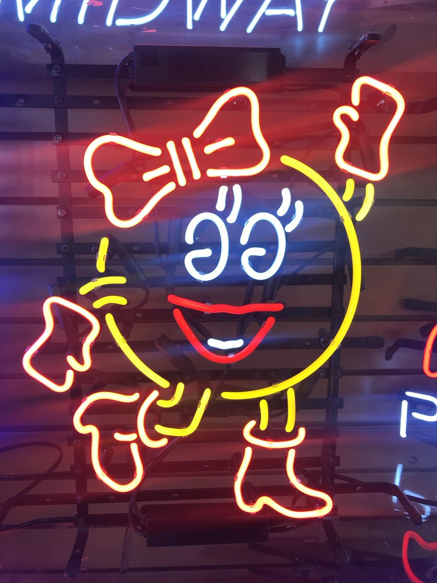 GameroomKC's tweet image. Spread the love this February, and get up to 40% off on retail items, including our neon signs! #MrsPacman #KansasCity #wheretheplayersplay #gameroomconcepts #love #valentinesday