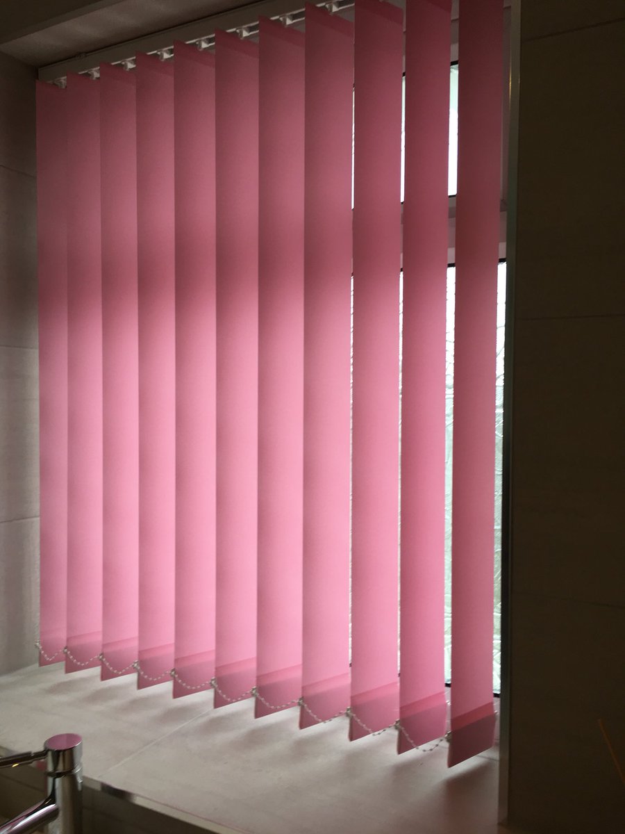 SBlinds's tweet photo. This customer loves pink so was the only colour to have a Vertical Blinds in the bathroom! #blinds #verticalblind #bathroom #Pink #WhatWomenWant #Homes #decorating #homedecor https://t.co/fMojtSt60C