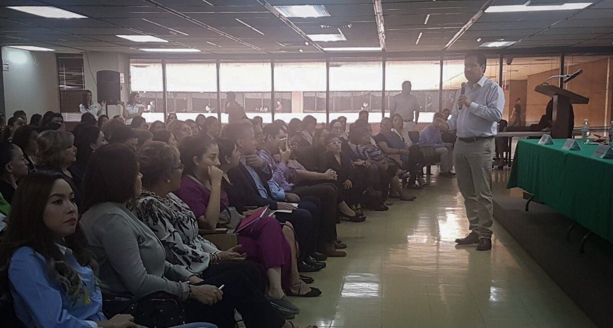 ecalderonc's tweet photo. Encuentro con empresarias sinaloenses. Muchas gracias a @AmmjeCln, @remunemx, @AMMJECuliacn, @ISMujeres1 y @SinaloaSedeco por sumarse a la labor de @NafinOficial de fomentar la #InclusiónFinanciera de las mujeres. https://t.co/enZru6Pcfj