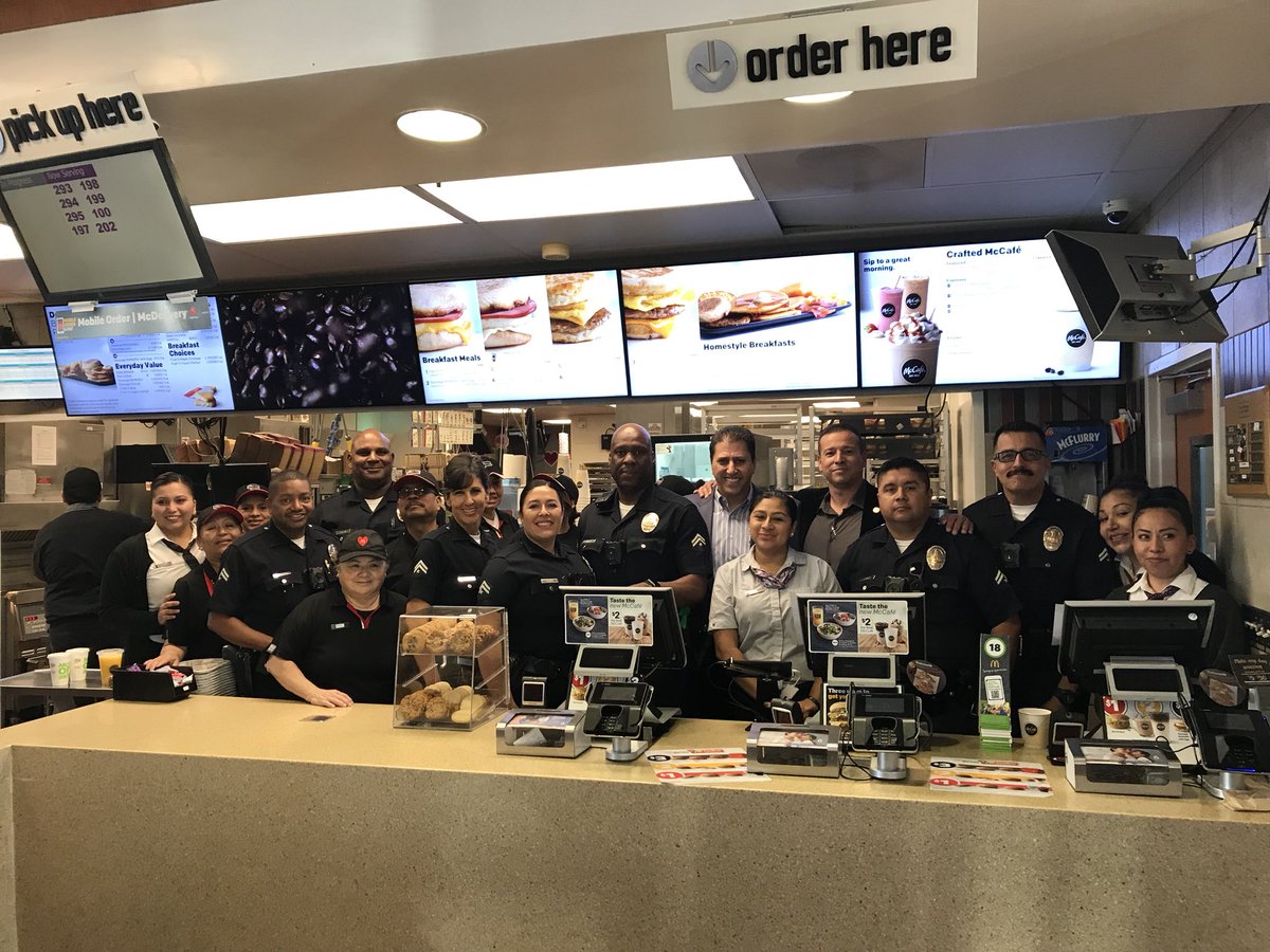 catdurant's tweet photo. Coffee w/77th Cops &amp; SLO Coats - McD’s - Manchester &amp; Main @12SLO45 @PTingirides @LAPD911POLICE @SgtMooreLAPD @12SLO73 @12SL15 https://t.co/NfRxrvhrWO