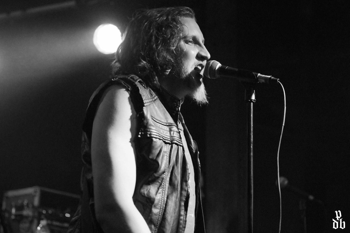 sbfearing's tweet photo. It's Brady's birthday today! Show him some love! #SFnation #RockAndRoll #ReverendGuitars #Daddario https://t.co/mc9gCbuyGm