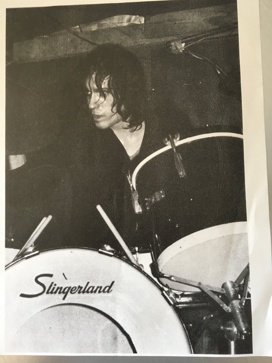 MarkyRamone's tweet photo. 1975 C.B.G.B’s 🥁🎼🎶📡👂 https://t.co/4sDPo27R9Z