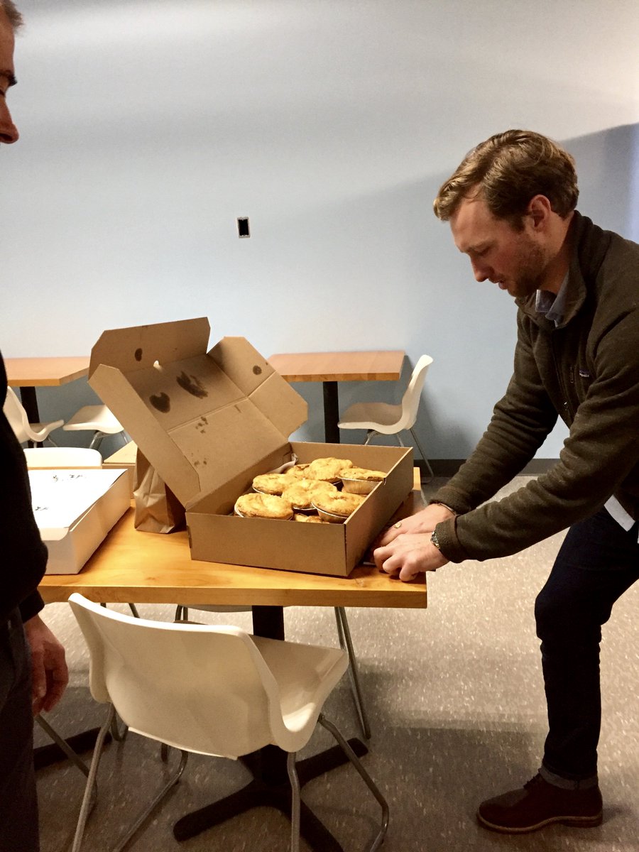 rulebostoncam's tweet photo. Shout out to Will and the guys at @windy_films for the best lunch + dessert from @KOCatering_Pies! THANKS! #awesomecustomers #wemoved #320NevadaStreet #newton #nonantum #KoPie #aussie #eastie #southie #windy #yummy https://t.co/8kGaaP7nLy