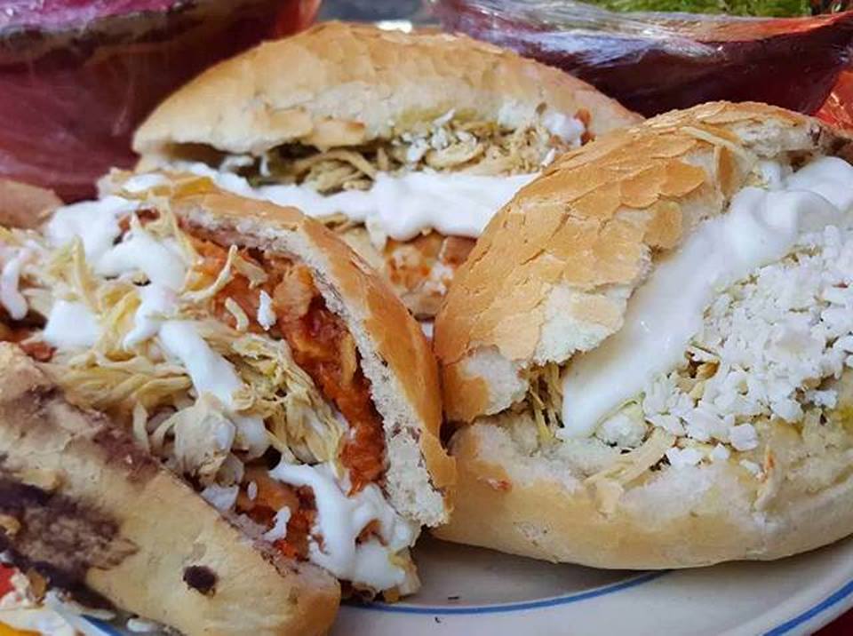 DONDEIRweb's tweet photo. ¡Date algo delicioso! Éstas son 8 Tortas que debes probar en #CDMX, desde ahogadas hasta con chilaquiles...https://t.co/u9WlSNd7hw https://t.co/PEtpEc0aHG