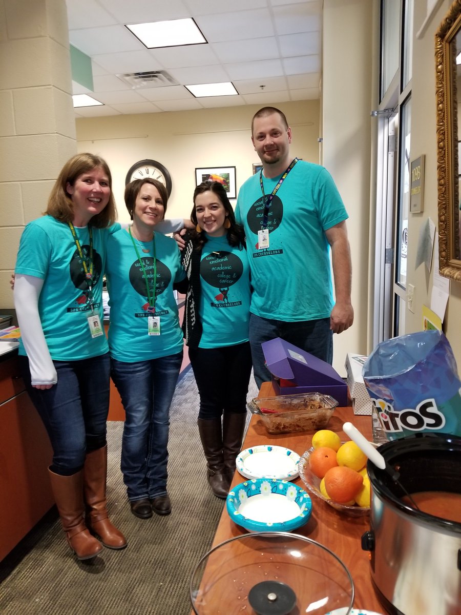 JoyceCooper15's tweet photo. Parkview Counselors are feeling the love today with lots of treats and an excellent lunch from our secretaries and friends! #BeParkview #NSCW18 @VikingCounsel @spscounseling https://t.co/niGlTPu0Ce
