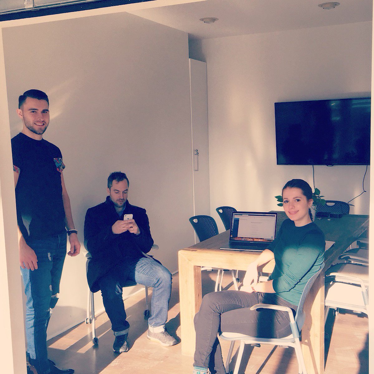 Some of Detours Dream Team working hard together this morning. 👩🏻‍💻👨🏻‍💻👨🏻‍💼 #teamwork #DETOURUX #ux #uxtips #uxdesign #creative #success #designer #ottawa #agency #agencylife #uxdesigner #webdesign #userexperience #trending #designsolutions #uxlife #tech
