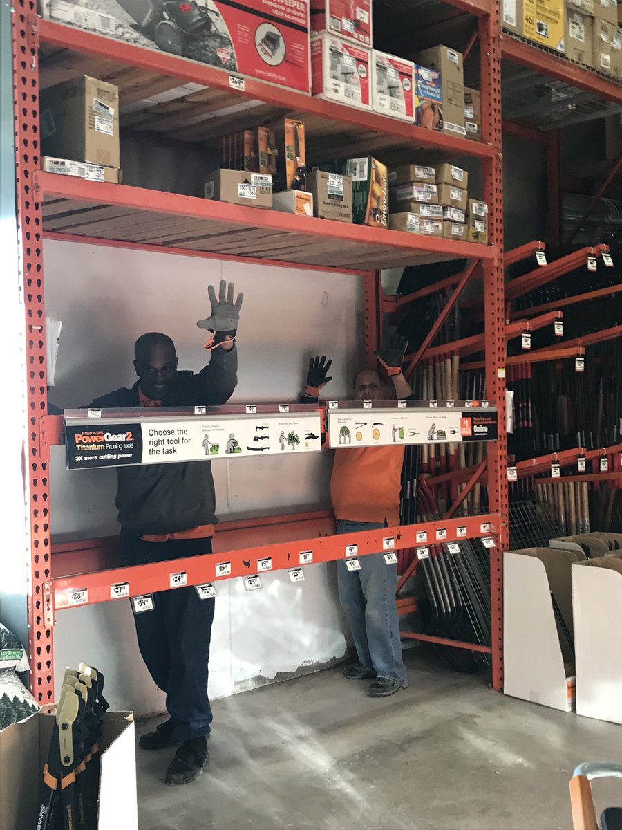 dalovelycooperz's tweet photo. Hands up!!! PPE safety check!! Thank you Norman and Thomas for making safety personal! #staysafeinspring @met6202 https://t.co/S2ggoOWUtc