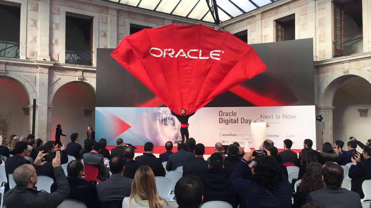sisifc21's tweet image. Great and awesome work today @ritamesq and #oracleteam during the #DigitalDayPT. Congratulation to all!