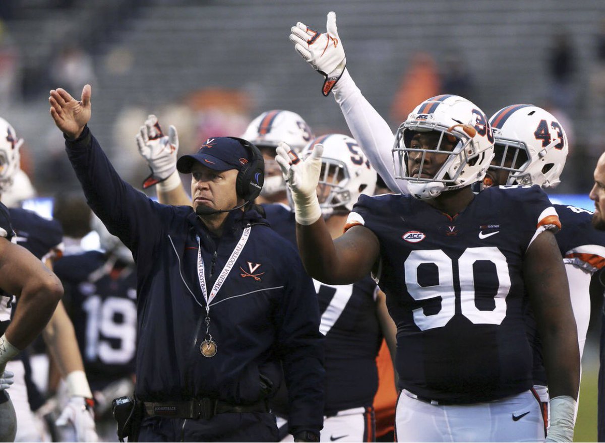 TykSmith's tweet photo. Beyond Blessed to received my 17th offer to The University Of Virginia⚔️#GoHoos https://t.co/jsESwXxWpF