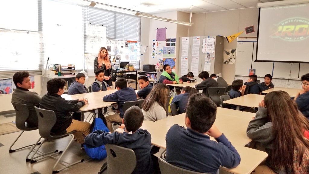 kroq's tweet photo. Our very own @MeganHoliday speaking at Para Los Niños Charter Middle School Career Day 👏🏼 | 📸 @chavita_18 https://t.co/4jU0NDxtYJ