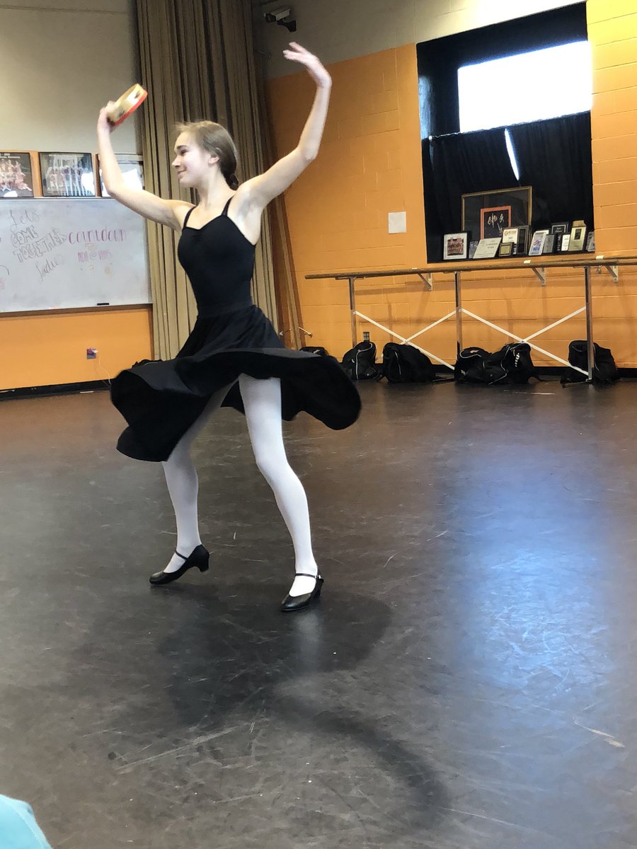 hooverdance1's tweet photo. Today in Cultural Dance Project presentations: Columbia &amp; Italy! #HooverPride https://t.co/bXBWeyCwLx