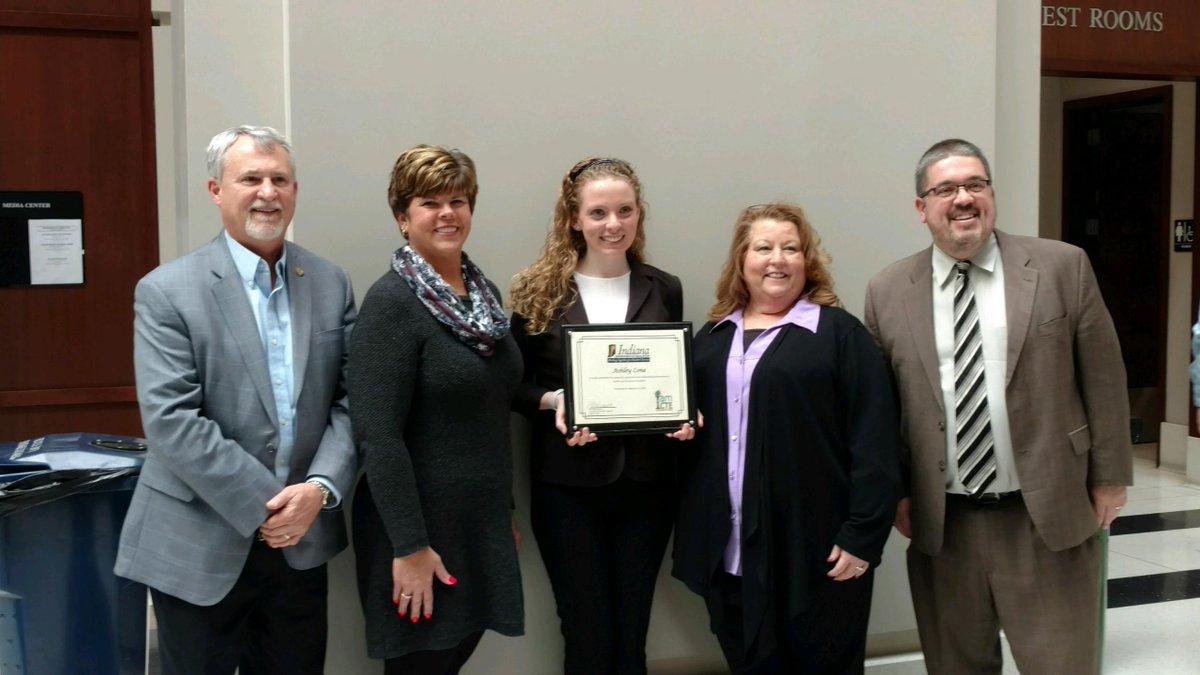 KokomoCareerCen's tweet photo. Great to see KHS Senior Ashley Cone be recognized at the Indiana Government Center today.  Ashley was one of 21 high school students in Indiana who received the CTE Award for Exellence.  Thank you to State Rep. Karickhoff for joining us. https://t.co/LZ0yELDICs