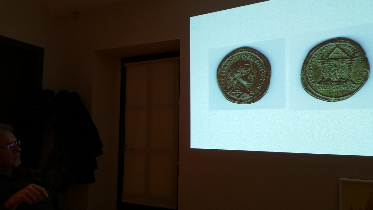 EMF_eV's tweet photo. Interessanter Vortrag unserer Vereinsmiglieder Dr. Simon und Arendt zur Geschichte der provinzialrömischen Münzprägung im heutigen Bulgarien

#MaximinusThrax - 5 Asse - Mzst. Nikopolis ad Istros

#Numismatik
#Erfurt
#AugustinerklosterErfurt https://t.co/HBmsgMv3wj