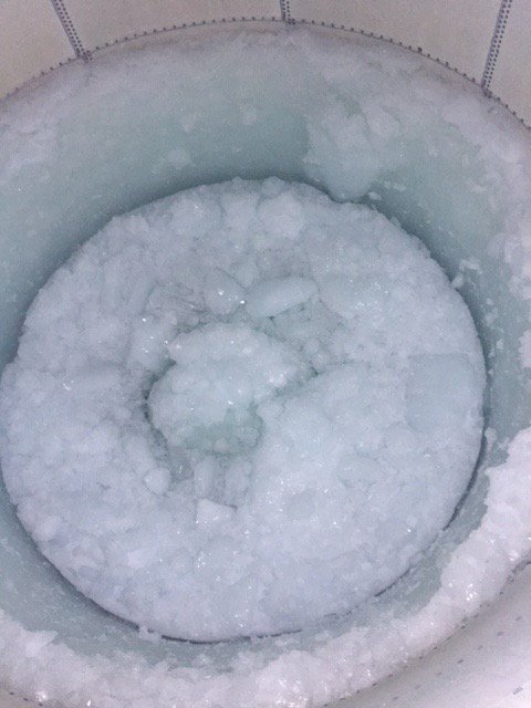medoraco's tweet photo. If you live in cold country where winter is a real thing, this is why your potable water storage tanks need active mixing. Medora Corporation has ice mitigation solutions for every type of tank. #tankiceprevention #saveyourtank #gridbee https://t.co/jZHql596pT