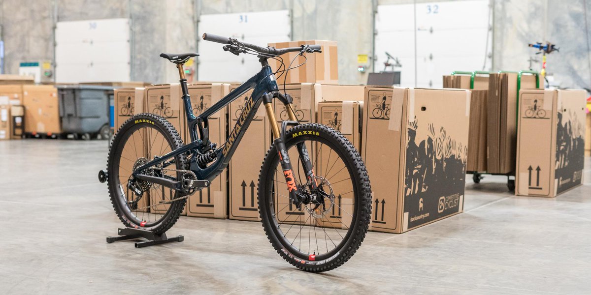 CompCyclist's tweet photo. Built to blur the lines between downhill and trail bikes. The Nomad from Santa Cruz is one of the most hard charging, tire knob ripping bikes we have ridden to date. #ccbikeoftheweek
https://t.co/YbBf7BrGRx https://t.co/BQdfMdylbo