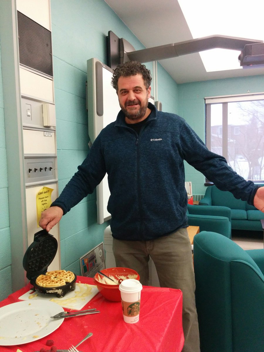chitratsugumar's tweet photo. Breakfast provided by our amazing team, Thank you Frank, Lisa and Carmen. @TDSB_KennedyPS #kindness #diversity https://t.co/3TkKvlWrRu