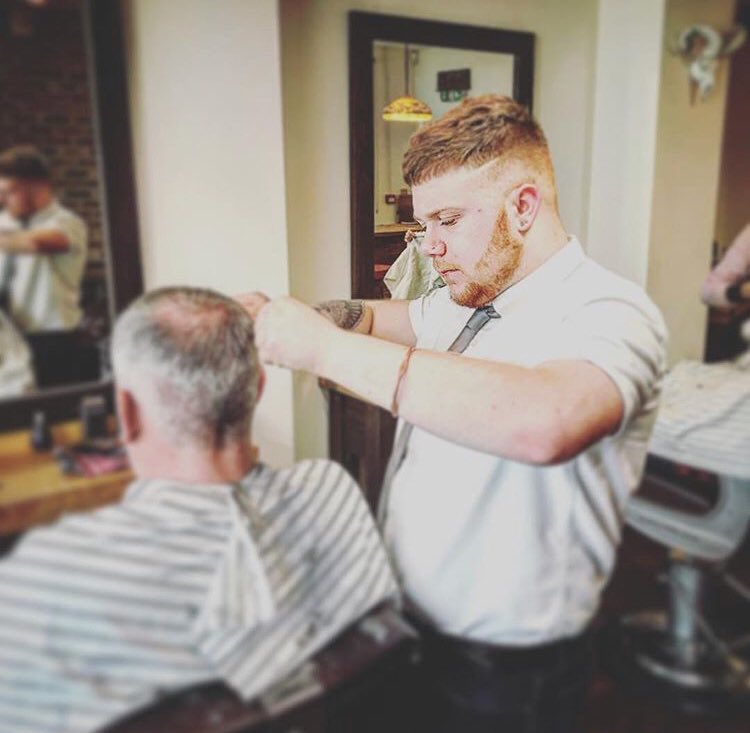 We are very proud of our apprentice Elliott Heritage for completing his #barbering course! Well done! #thebluntrabbit #witney #witneybarbers