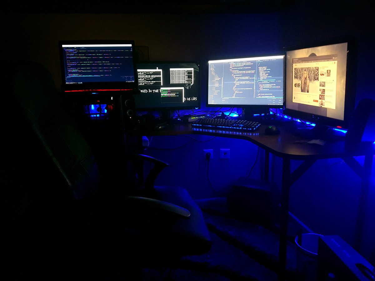 TasosTogridis's tweet photo. Work station!! #Webdesign #webdeveloper #webdesigner #developers #HTML5 #css3 #Laravel #VueJS #Programming #PHP #javascript #softwaredevelopment #webdev #Geek #webdevlife #tech #technology #hustle #work #CodingIsASuperPower https://t.co/A4Ul5ybHJw
