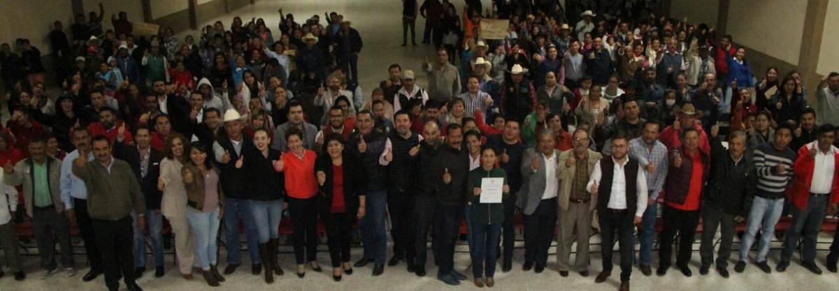 PRI_HUIMILPAN's tweet photo. Toma de protesta y entrega de constancia como candidata a Presidente Municipal de Huimilpan a Mtra. Celia Durán Terrazas #QroNosUne #LoMejorEstáPorVenir https://t.co/p15cz6L89Q