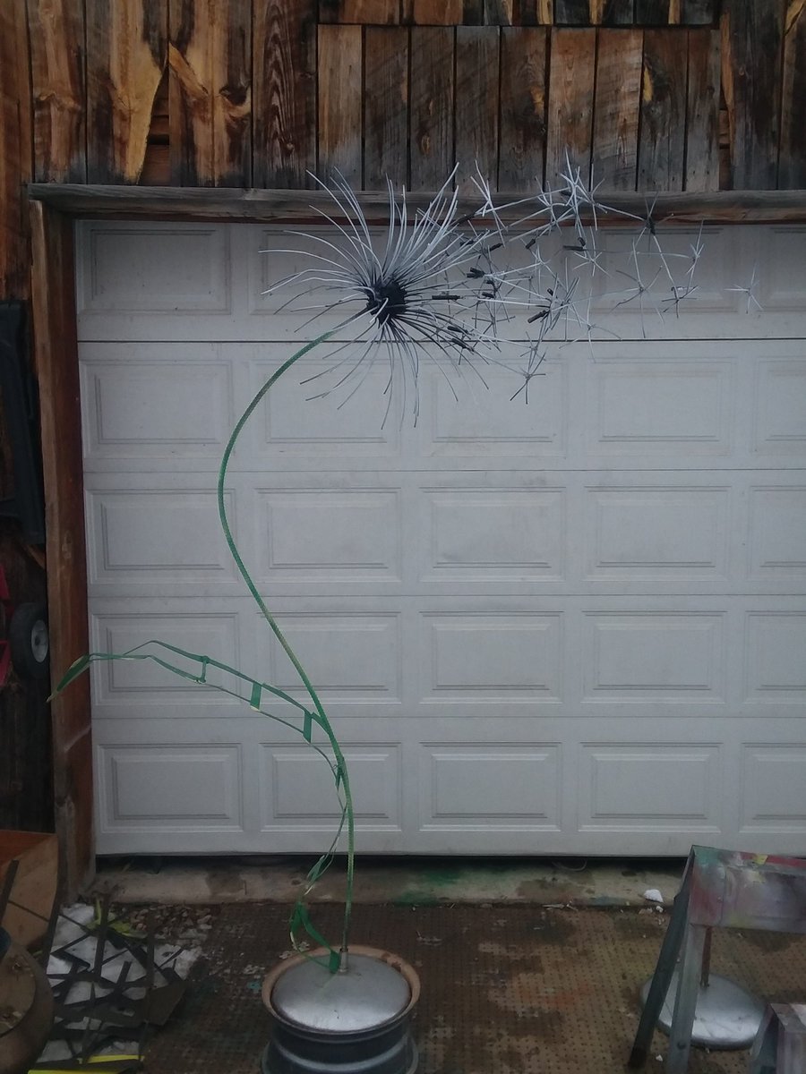 keith55082's tweet photo. 8.5ft. Tall #Dandelion #flower almost #finished #WIP #hansmade using all #scrapmetal #UpcycledHour #gardening #gardenchat #landscapephotography #RTPLZ #ShareTheLove #art #artwork #junk #WEEDS #lawncare #keithbooth #southdakota #SiouxFalls #Sundance #Sturgis #beautiful #myart https://t.co/eXZiLfD2BJ