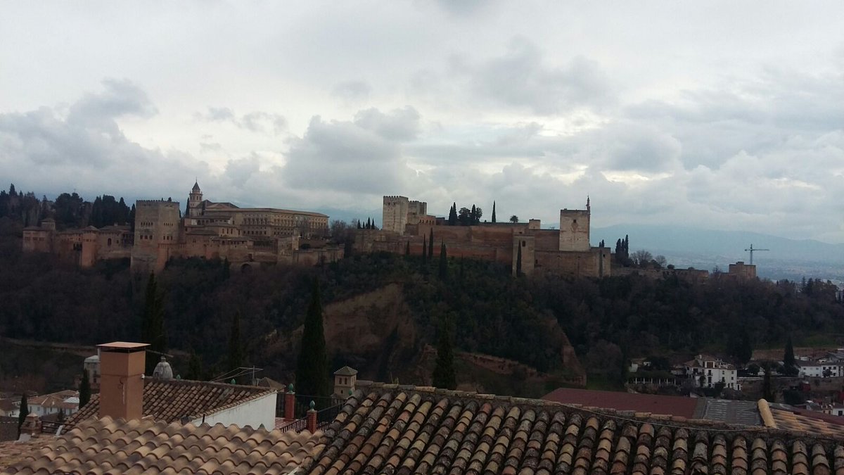AllSevillaTours's tweet photo. La #Alhambra es un monumento precioso declarado Patrimonio de la Humanidad por la UNESCO. El #Albaicín es el centro de #Granada , ideal para pasear. Tapas, compras y mucho más en nuestra ✨EXCURSIÓN PRIVADA A GRANADA✨, #tourprivadogranada #granadaprivatetour #granadaguide https://t.co/4UL7cd9bV6