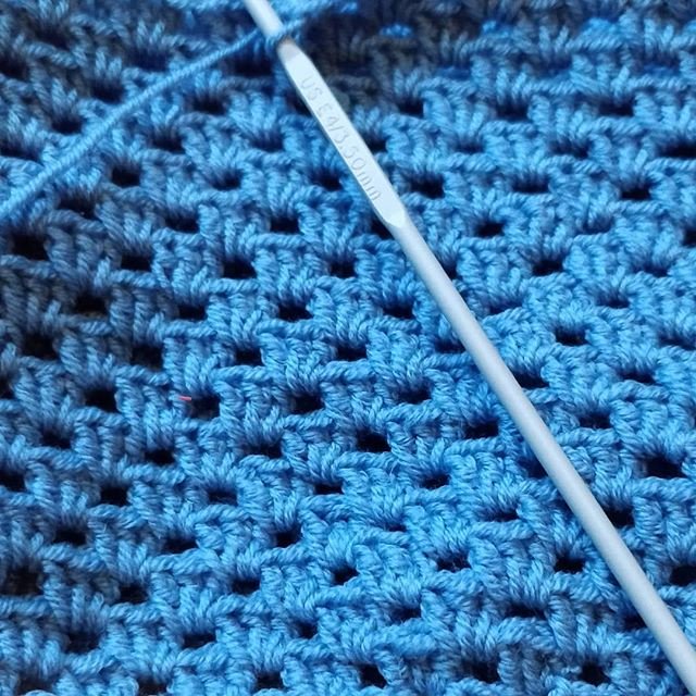 WhatTheCraftUK's tweet photo. This @debbieblissknits Rialto 4ply looks gorgeous on our crochet cowl. The cold weather is calling for cosy knits so we're going as fast... https://t.co/trTOt4DDkW