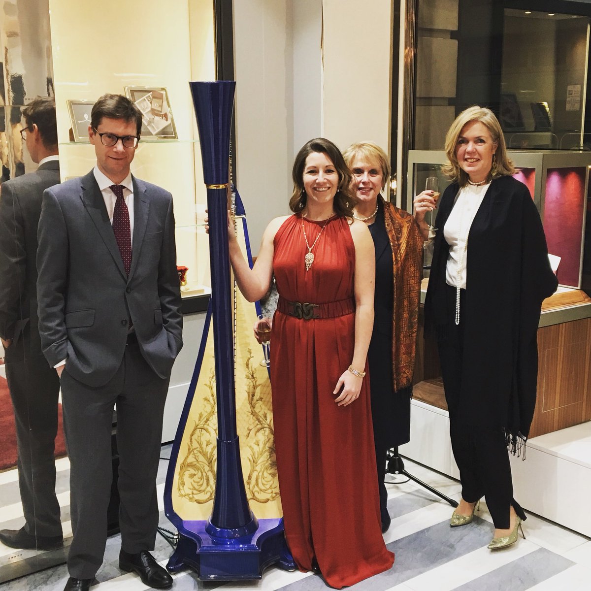 taramintonmusic's tweet photo. At Garrard for a charity event supporting @buttleuk Here with the wonderful team responsible for finding beds for homeless children: Richard, Shirley Anne & Lois. (Delighted to wear Garrard jewels) #chancesforchildren #buttleuk #garrard #lesharpescamac #bedsforchildren https://t.co/mJLIILbrWa