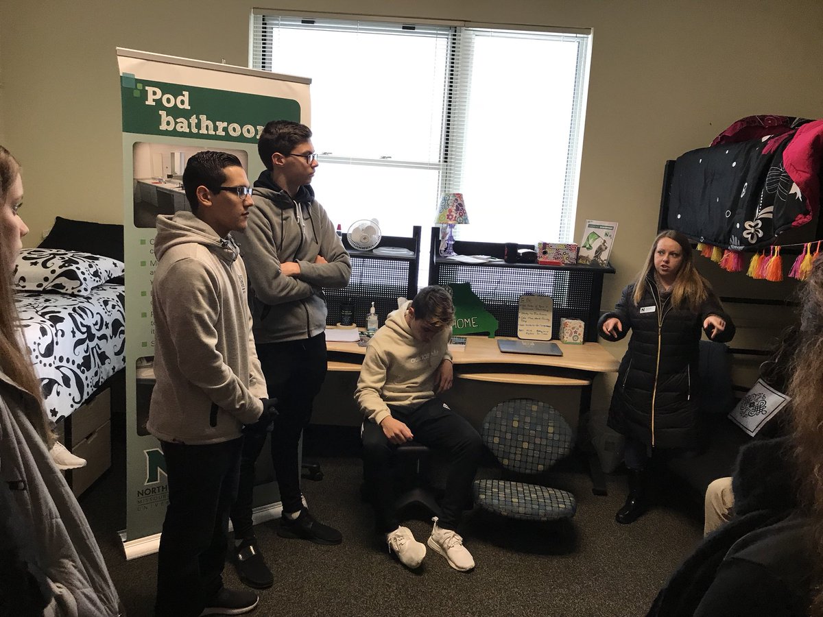 WCHSadviser's tweet photo. William Chrisman &amp; Van Horn students visiting @NWMOSTATE @Apply_NW today! Thanks so much we had a blast 🤗 https://t.co/gVbyF6XrwC