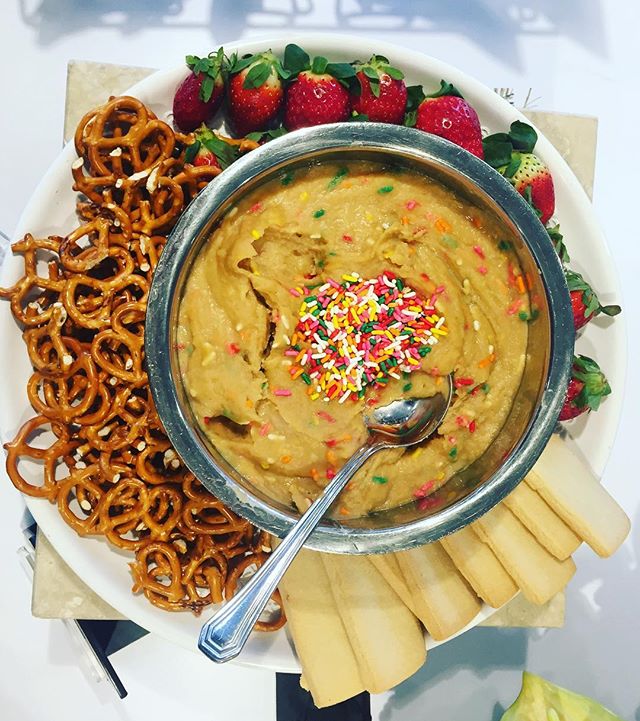 Cake batter dip for our guests this afternoon 🎂🍰 #Norwood #fourpointssheraton #conference #snack #yum 📷: @fourpointssheratonnorwood