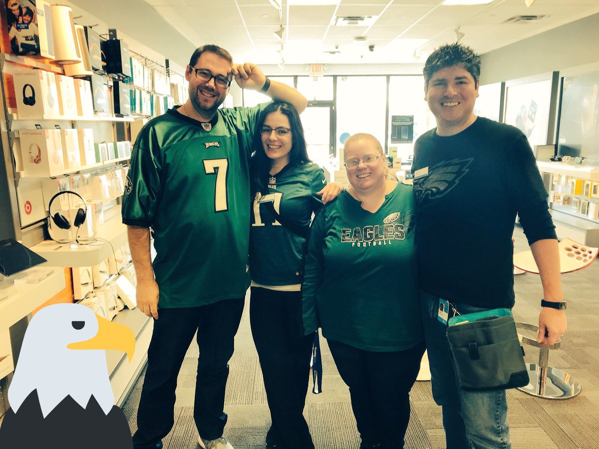 BigRiver3037's tweet photo. Showing Philly Pride all the way down at the Jersey Shore!! #OHPA  @Aerial_Gallo @gillpower_linda https://t.co/upwS5ZbWPO