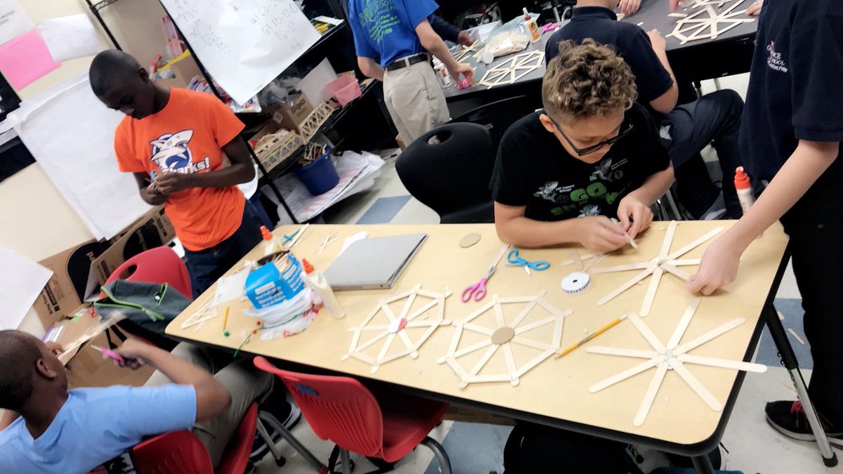 centpalmsharks's tweet photo. @NobleEduInit @CSUSAhq @rwindlerfreitag Some more behind the scenes.... #engineering #middleschoolacademy https://t.co/hkzotzsQZ6