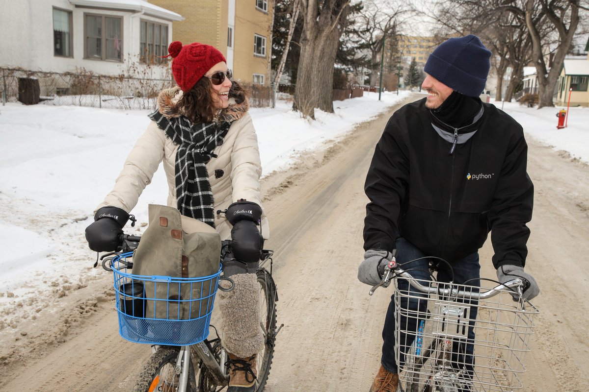 GreenActionCtr's tweet photo. Woohoo! It's #winterbiketoworkday tomorrow in #winnipeg and then #JackFrostChallenge starts Sunday! Get a team of up to 5 folks together and register! https://t.co/AaQn8z7bri Can you and your team rack up 130km of outdoor travel Feb 11-17? Great prizes up for grabs! #getoutside https://t.co/zpbxDZntZ6