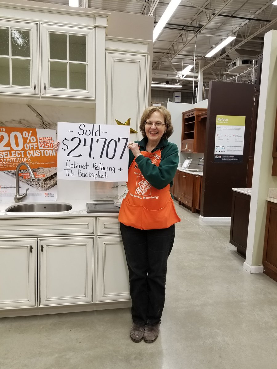 Marianne_2017_'s tweet photo. Annette sold 2 Leads with a total of $24,707!! Easy Money!! Thank you Annette. You Rock!! @rrowgo @JoshPaauwe2725 @JulieGiattino https://t.co/sJKqoONY9F